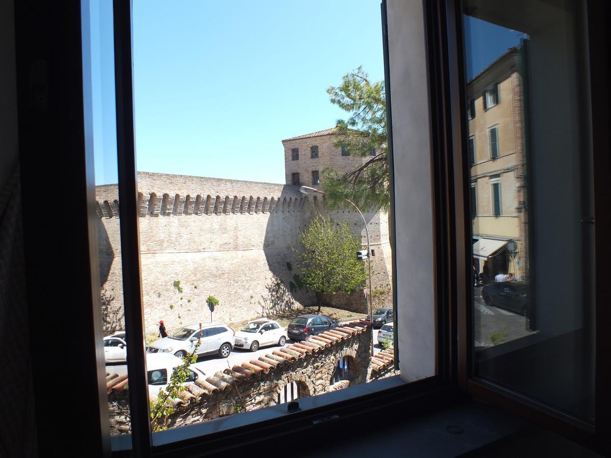 Il Torrione Bed & Breakfast Iesi Luaran gambar